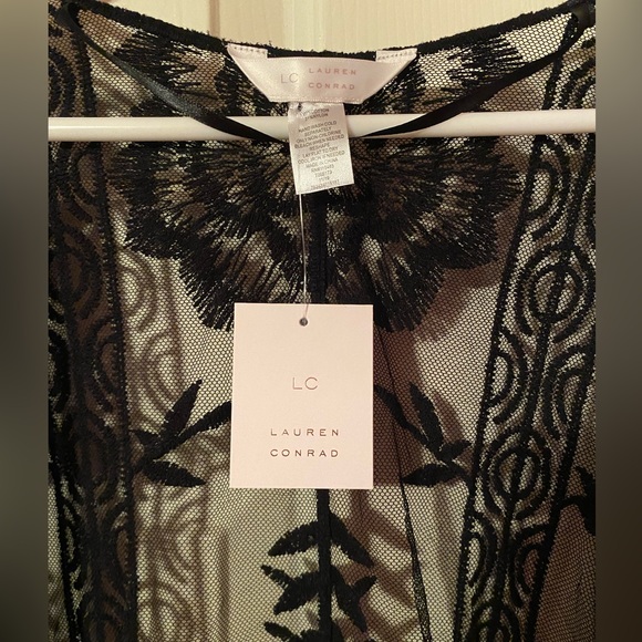 NWT! Women’s Lace Kimono - Picture 2 of 4